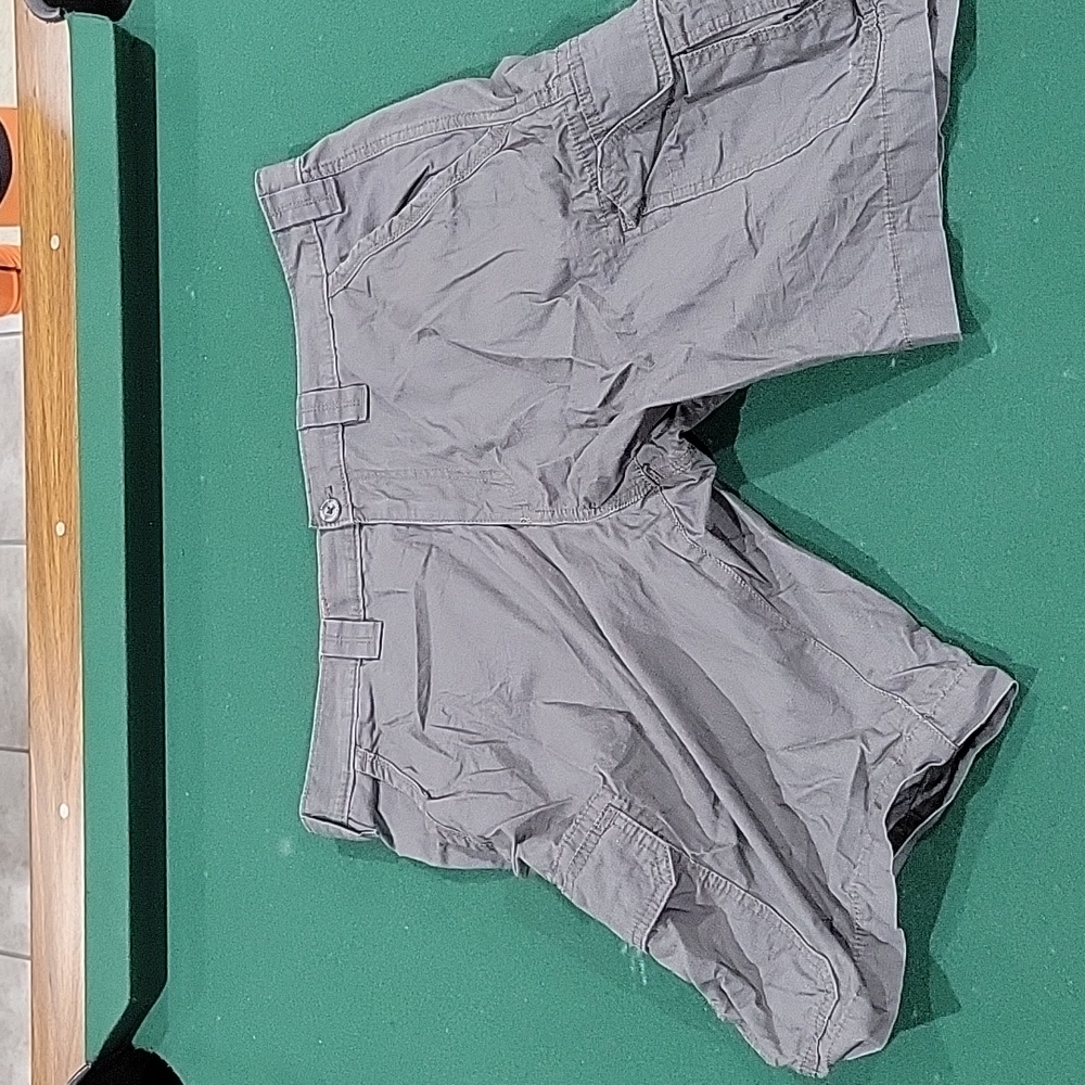 Eddie Bauer cargo shorts